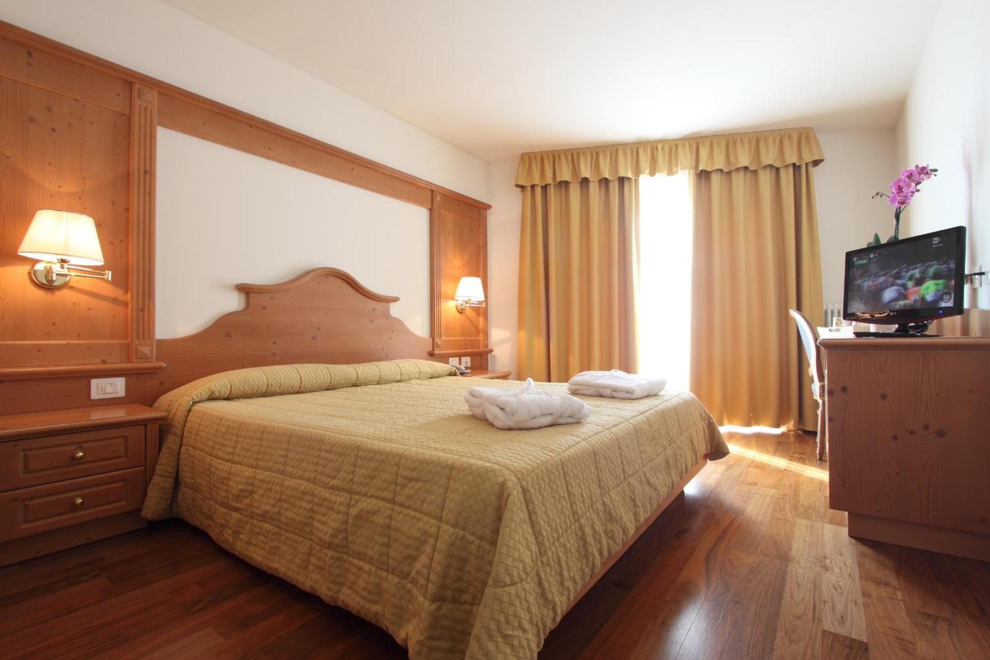 Fanes & Hotel Moena