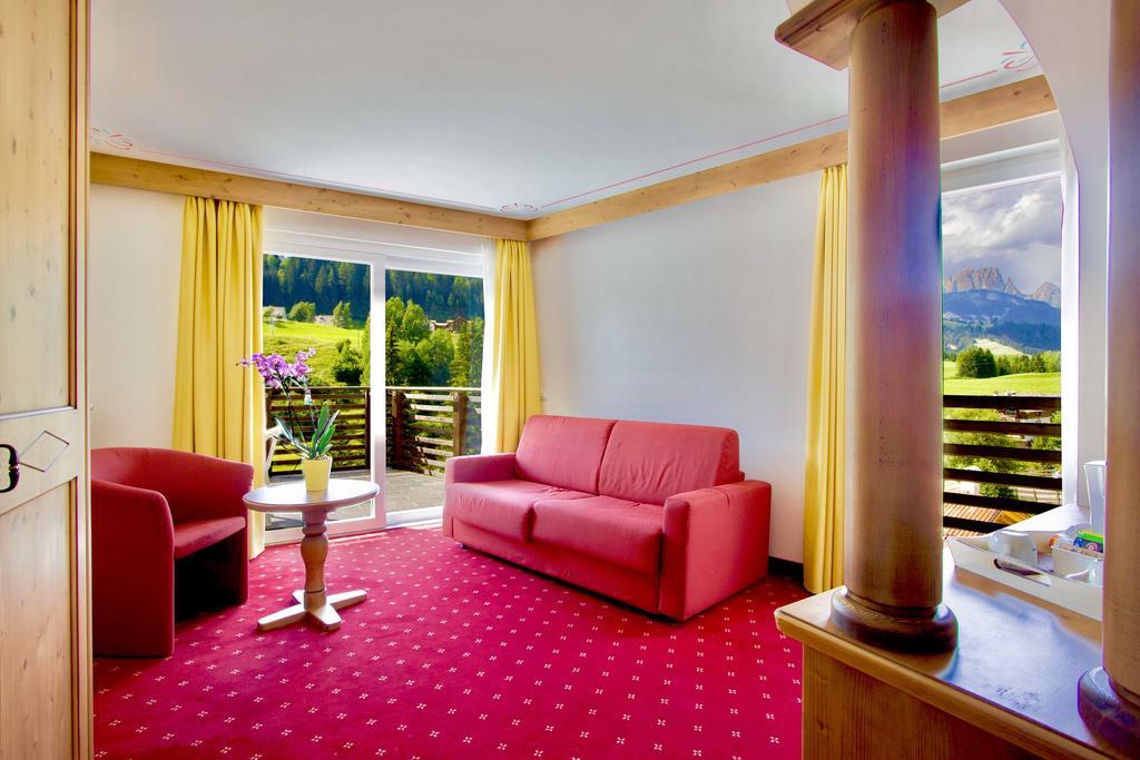 Fanes & Hotel