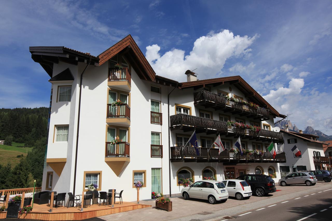 Fanes & Hotel